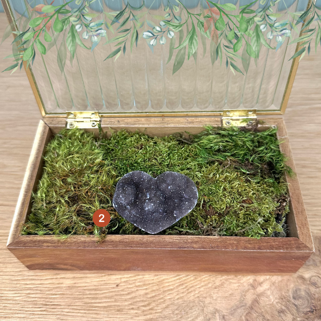 boutique de Mamie Lucie, cœur en agate, cœur en améthyste, cœur en pierre naturelle, agate, améthyste, lithothérapie, pierres naturelles, minéraux naturels, bien-être, apaisement, harmonie, équilibre émotionnel, protection énergétique, énergie positive, méditation, amour, sérénité, développement personnel, Saint-Louis, Bâle, Strasbourg, Colmar, Mulhouse, Dietwiller, Obersaasheim