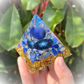 Orgonite Sodalite & Lapis Lazuli boutique de Mamie Lucie, orgonite, orgonite artisanale, lithothérapie, pierres naturelles, bien-être, apaisement, sérénité, harmonie, énergie positive, protection énergétique, équilibre émotionnel, développement personnel, méditation, spiritualité, ancrage, clarté mentale, décoration spirituelle, cadeau bien-être, Saint-Louis, Bâle, Strasbourg, Colmar, Mulhouse, Dietwiller, Obersaasheim