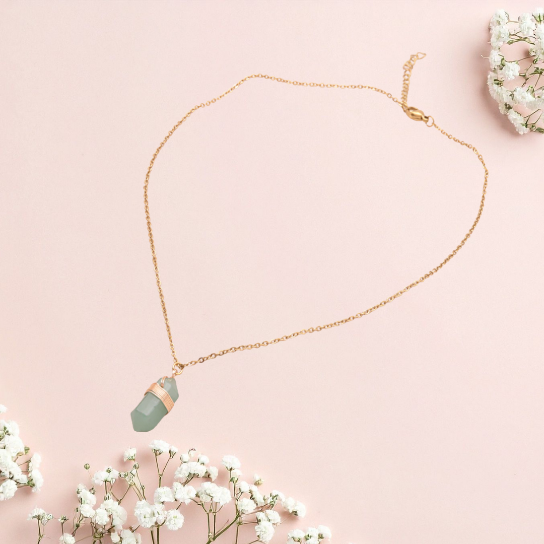 boutique de Mamie Lucie, collier en pierre naturelle, collier lithothérapie, lithothérapie, pierres naturelles, bien-être, apaisement, sérénité, harmonie, énergie positive, protection énergétique, équilibre émotionnel, confiance en soi, développement personnel, méditation, spiritualité, ancrage, clarté mentale, cadeau bien-être, Saint-Louis, Bâle, Strasbourg, Colmar, Mulhouse, Dietwiller, Obersaasheim