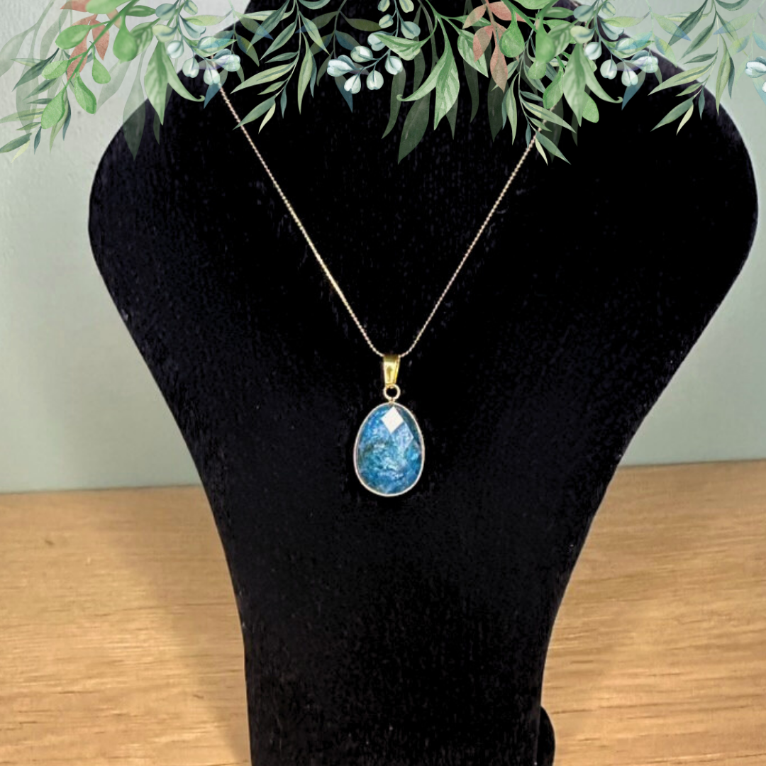 boutique de Mamie Lucie, collier en pierre naturelle, collier lithothérapie, lithothérapie, pierres naturelles, bien-être, apaisement, sérénité, harmonie, énergie positive, protection énergétique, équilibre émotionnel, confiance en soi, développement personnel, méditation, spiritualité, ancrage, clarté mentale, cadeau bien-être, Saint-Louis, Bâle, Strasbourg, Colmar, Mulhouse, Dietwiller, Obersaasheim